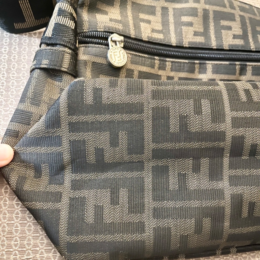 Fendi Roma 1925 body bag - Picture 7 of 8
